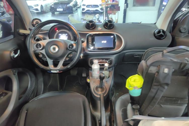 Used smart fortwo 2016 0.9T 66kW Hardtop Pioneer Edition Center Console