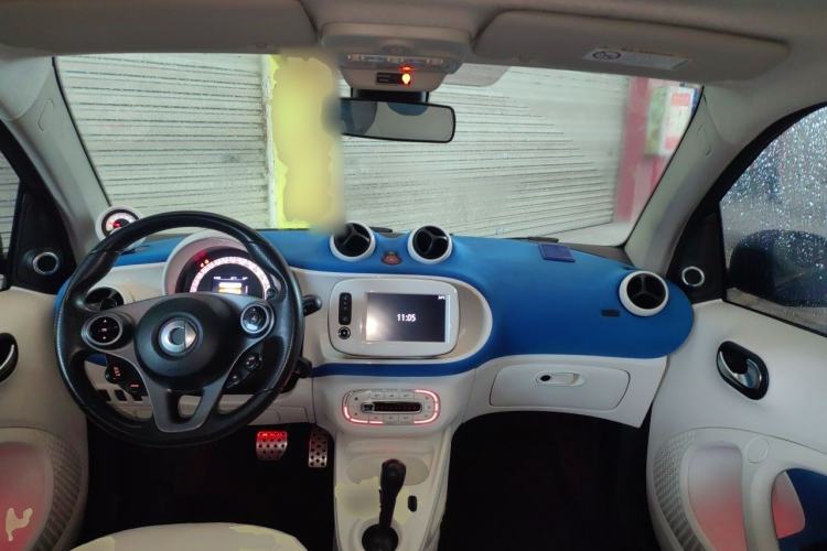 Used smart fortwo 2016 0.9T 66kW Hardtop Ultimate Edition Center Console