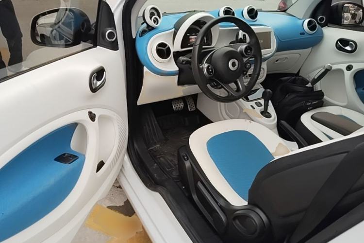 Used smart fortwo 2016 0.9T 66kW Hardtop Ultimate Edition Driver Seat