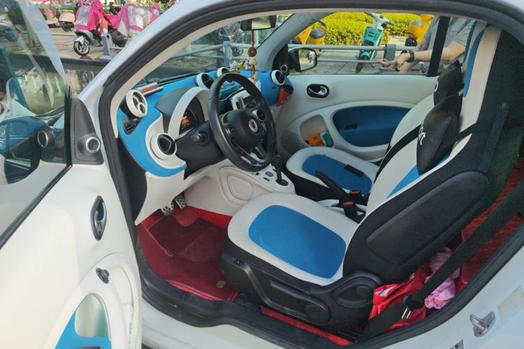 Used smart fortwo 2016 0.9T 66kW Hardtop Ultimate Edition Driver Seat