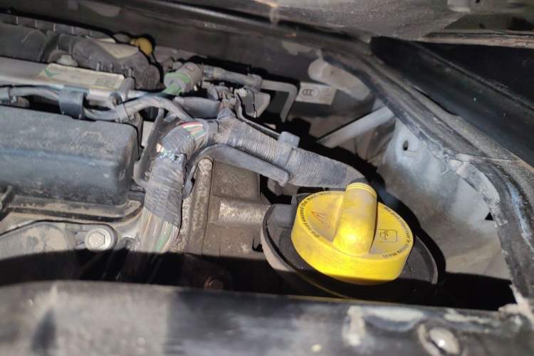 Used smart fortwo 2016 0.9T 66kW Hardtop Ultimate Edition Engine Bay Left