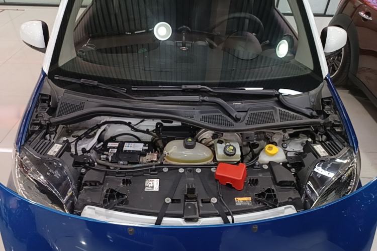 Used smart fortwo 2016 0.9T 66kW Hardtop Pioneer Edition Engine Bay