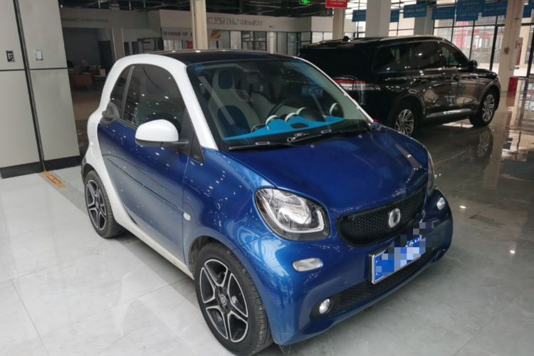 Used smart fortwo 2016 0.9T 66kW Hardtop Pioneer Edition Exterior 1