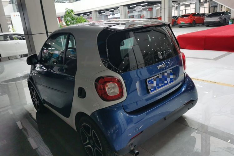 Used smart fortwo 2016 0.9T 66kW Hardtop Pioneer Edition Exterior 2