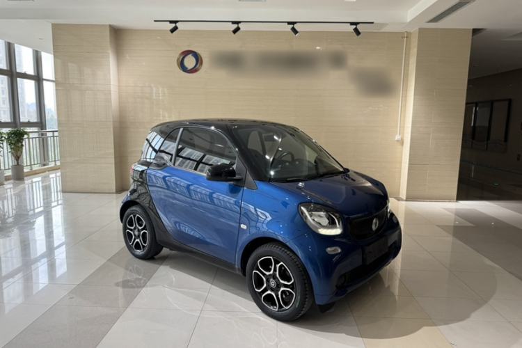 Used smart fortwo 2016 0.9T 66kW Hardtop Pioneer Edition Exterior 2