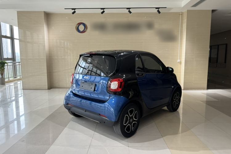 Used smart fortwo 2016 0.9T 66kW Hardtop Pioneer Edition Exterior 6