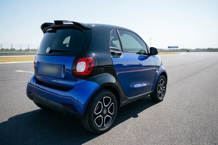 Used smart fortwo 2016 0.9T 66kW Hardtop Pioneer Edition Exterior 6