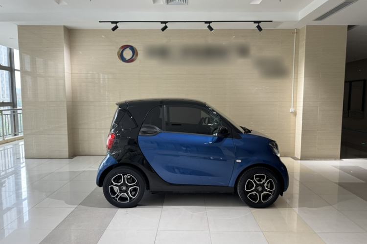 Used smart fortwo 2016 0.9T 66kW Hardtop Pioneer Edition Exterior 7