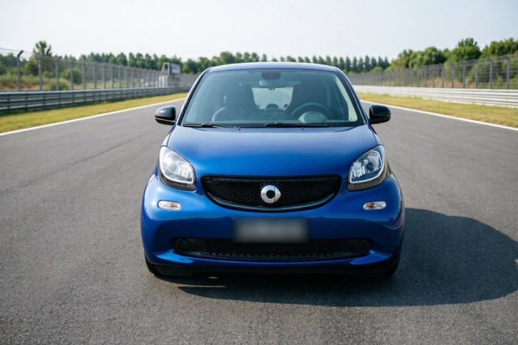 Used smart fortwo 2016 0.9T 66kW Hardtop Pioneer Edition Exterior 7