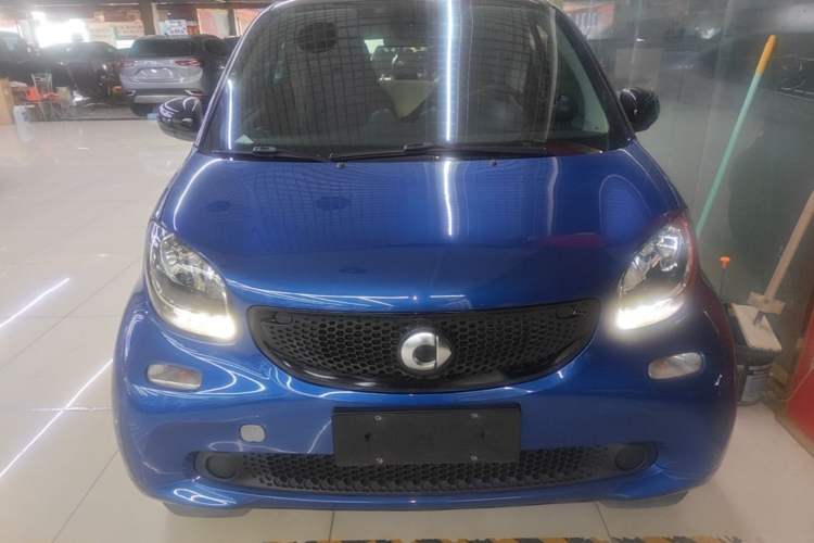 Used smart fortwo 2016 0.9T 66kW Hardtop Pioneer Edition Front