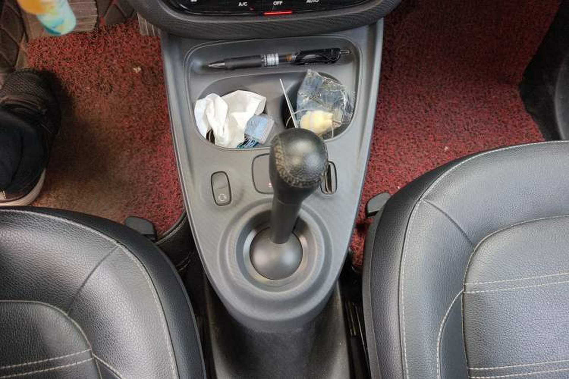 Used smart fortwo 2016 0.9T 66kW Hardtop Pioneer Edition Gear Lever