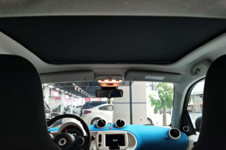 Used smart fortwo 2016 0.9T 66kW Hardtop Pioneer Edition Headliner