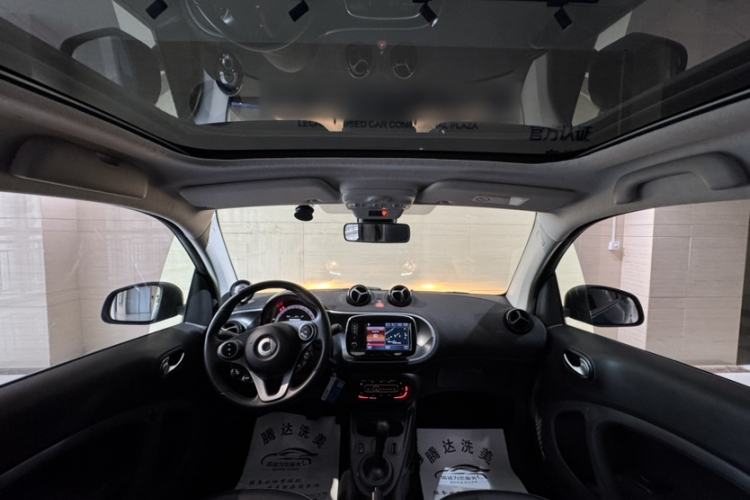 Used smart fortwo 2016 0.9T 66kW Hardtop Pioneer Edition Interior 1