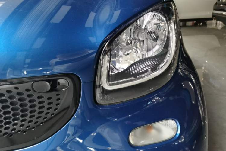 Used smart fortwo 2016 0.9T 66kW Hardtop Pioneer Edition Left Front Headlight