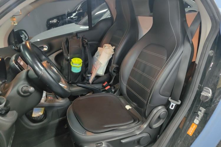 Used smart fortwo 2016 0.9T 66kW Hardtop Pioneer Edition Left Front Seat