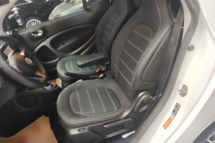 Used smart fortwo 2016 0.9T 66kW Hardtop Pioneer Edition Left Rear Seat