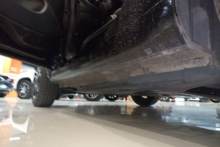 Used smart fortwo 2016 0.9T 66kW Hardtop Pioneer Edition Left Side Sill