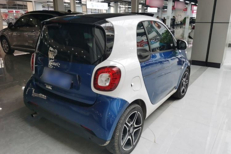 Used smart fortwo 2016 0.9T 66kW Hardtop Pioneer Edition Rear Right 45 Deg