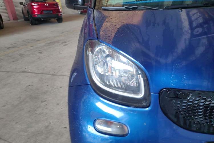 Used smart fortwo 2016 0.9T 66kW Hardtop Ultimate Edition Right Front Headlight