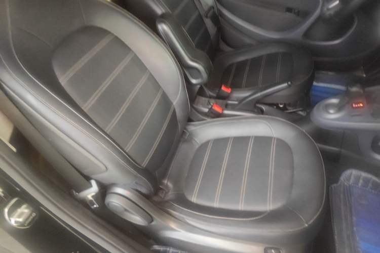 Used smart fortwo 2016 0.9T 66kW Hardtop Pioneer Edition Right Front Seat