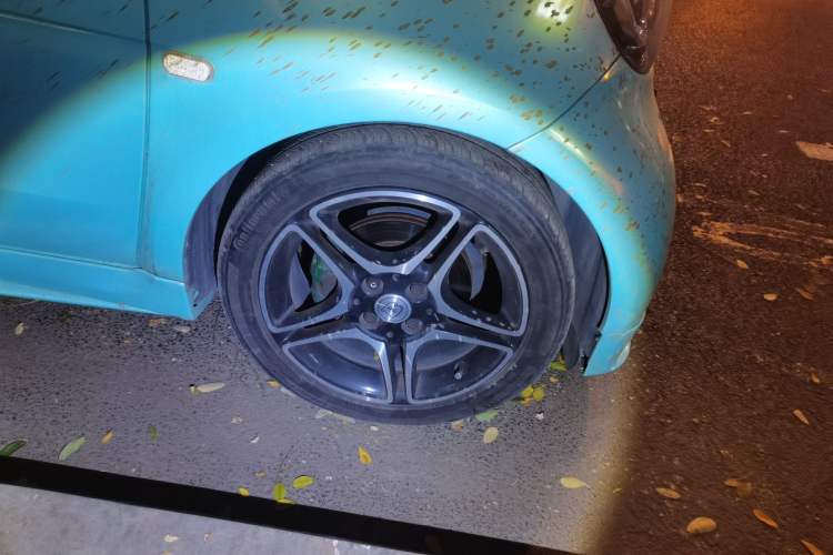 Used smart fortwo 2016 0.9T 66kW Convertible Ultimate Edition Right Front Wheel Hub