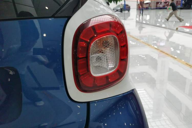 Used smart fortwo 2016 0.9T 66kW Hardtop Pioneer Edition Right Rear Taillight