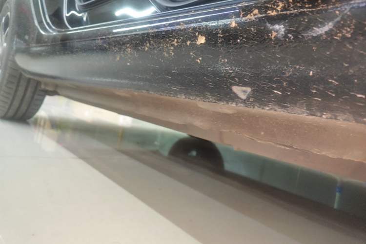 Used smart fortwo 2016 0.9T 66kW Hardtop Pioneer Edition Right Side Sill