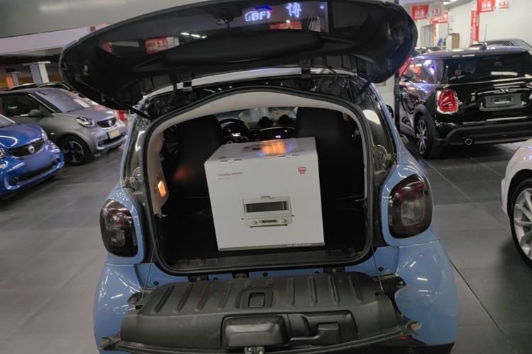 Used smart fortwo 2016 0.9T 66kW Hardtop Pioneer Edition Trunk