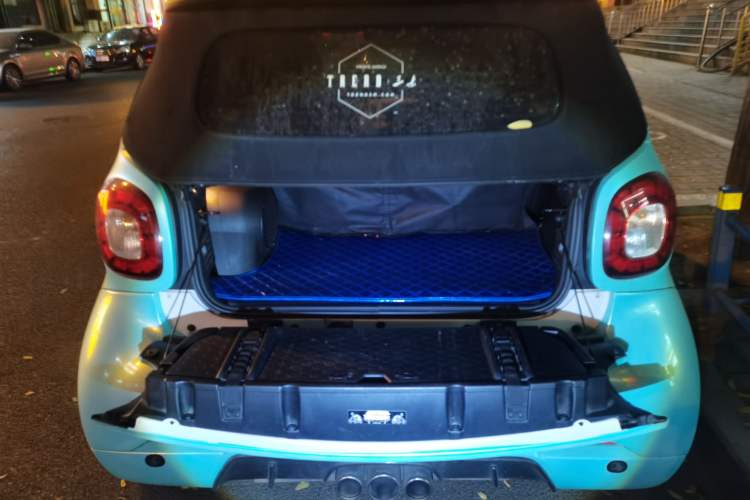 Used smart fortwo 2016 0.9T 66kW Convertible Ultimate Edition Trunk