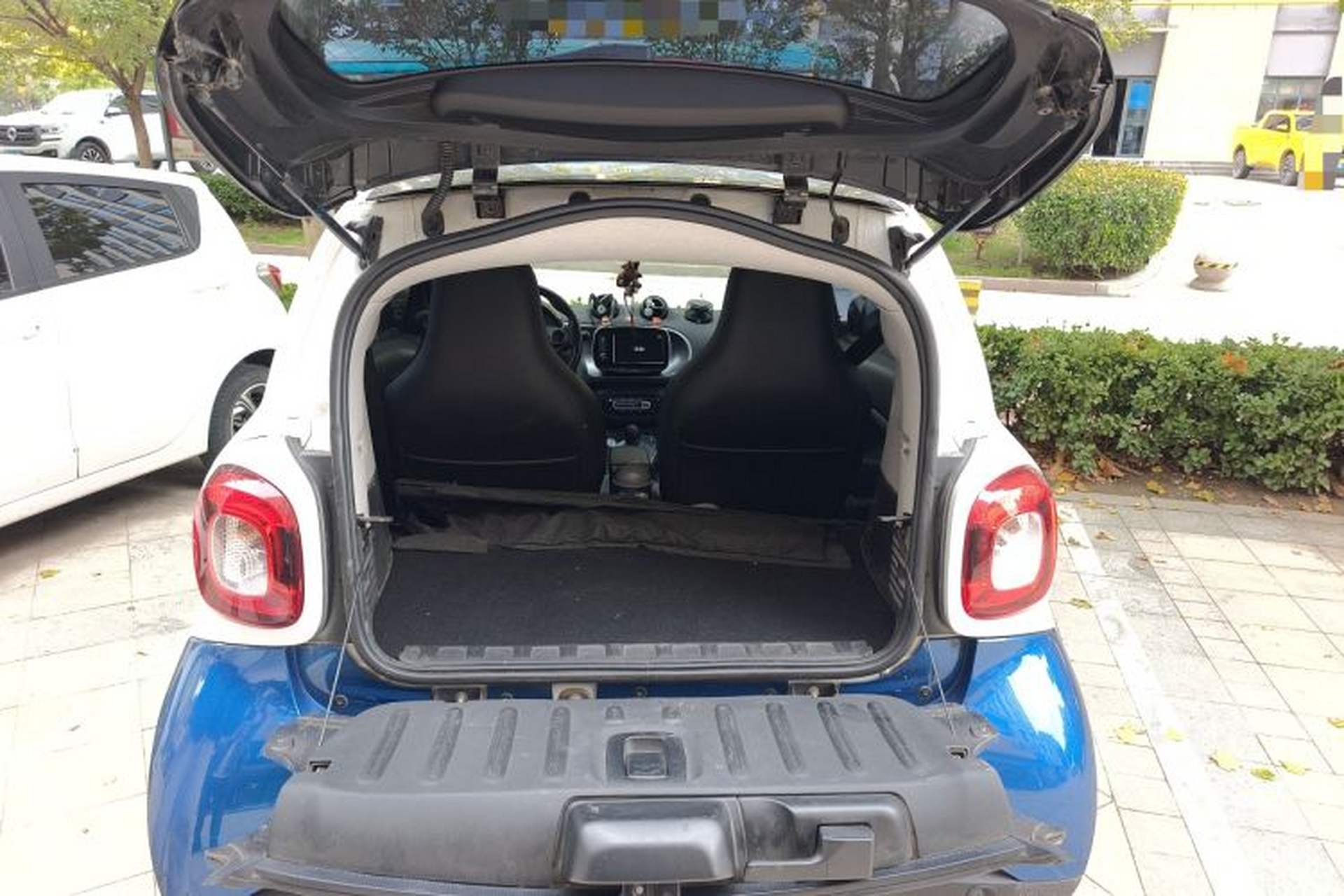 Used smart fortwo 2016 0.9T 66kW Hardtop Pioneer Edition Trunk
