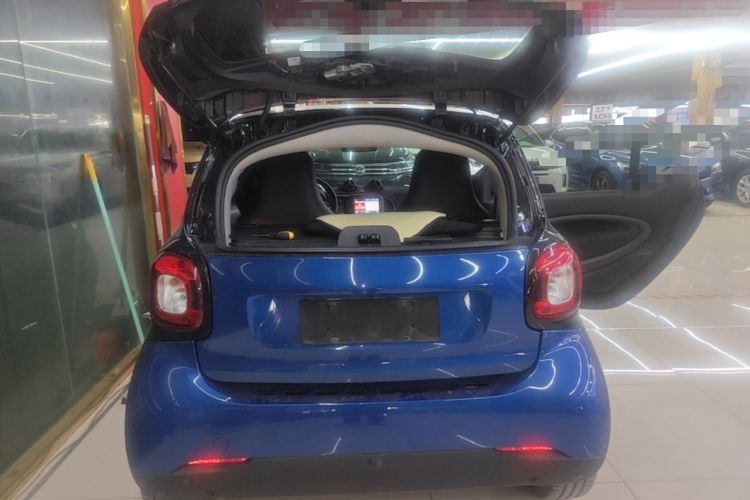 Used smart fortwo 2016 0.9T 66kW Hardtop Pioneer Edition Trunk