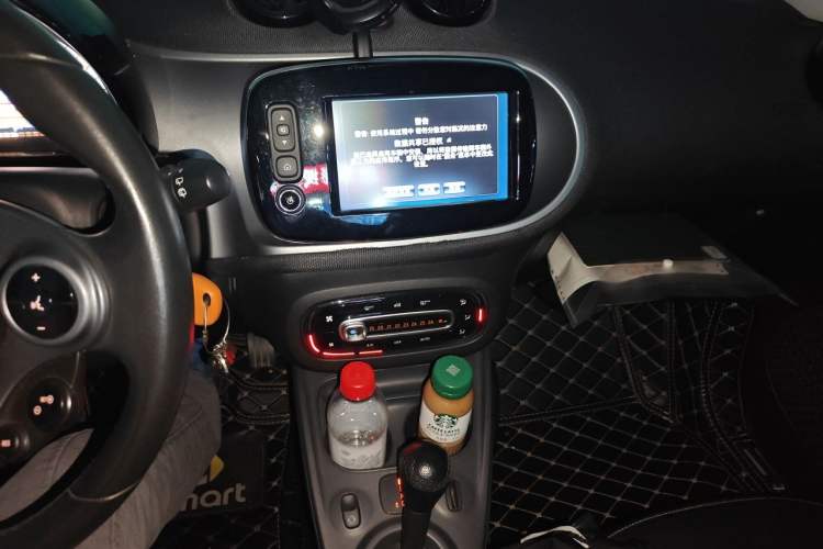 Used smart fortwo 2016 0.9T 66kW Hardtop Pioneer Edition Audio And AC Panel