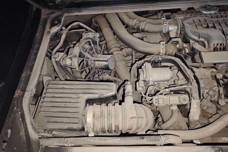 Used smart fortwo 2016 0.9T 66kW Hardtop Pioneer Edition Engine Bay Right