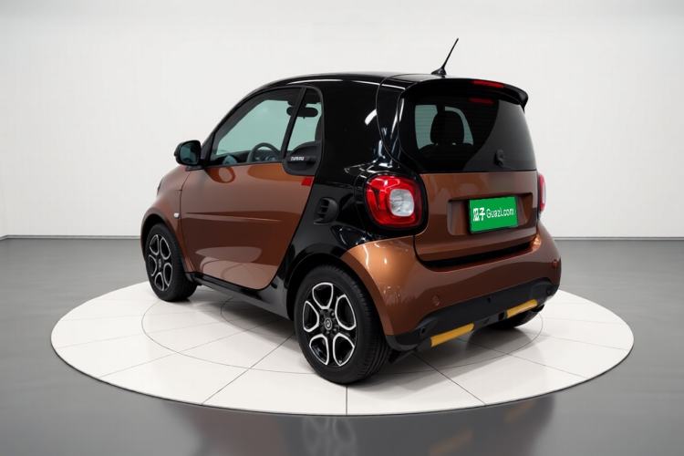 Used smart fortwo 2016 0.9T 66kW Hardtop Pioneer Edition Exterior 3