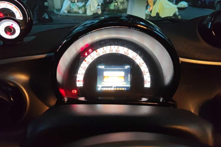 Used smart fortwo 2016 0.9T 66kW Hardtop Pioneer Edition Instrument Cluster