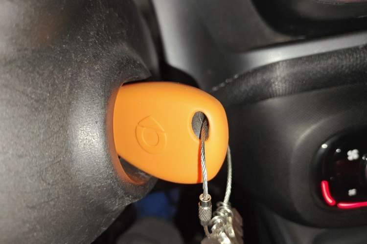 Used smart fortwo 2016 0.9T 66kW Hardtop Pioneer Edition Vehicle Key