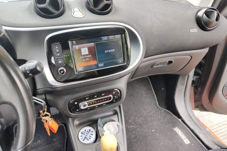 Used smart fortwo 2016 0.9T 66kW Hardtop Pioneer Edition Audio And AC Panel
