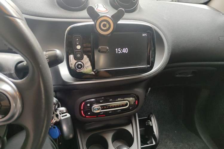Used smart fortwo 2016 0.9T 66kW Hardtop Pioneer Edition Audio And AC Panel