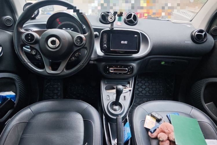 Used smart fortwo 2016 0.9T 66kW Hardtop Pioneer Edition Center Console