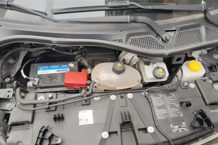 Used smart fortwo 2016 0.9T 66kW Hardtop Pioneer Edition Engine Bay