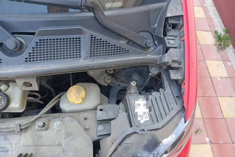 Used smart fortwo 2016 0.9T 66kW Hardtop Pioneer Edition Engine Bay Left