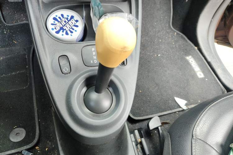 Used smart fortwo 2016 0.9T 66kW Hardtop Pioneer Edition Gear Lever