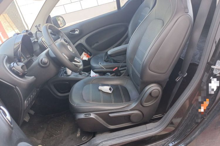 Used smart fortwo 2016 0.9T 66kW Hardtop Pioneer Edition Left Front Seat