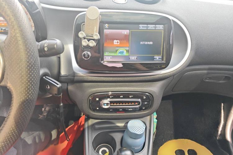 Used smart fortwo 2016 1.0L Grey Ranger Special Edition Audio And AC Panel