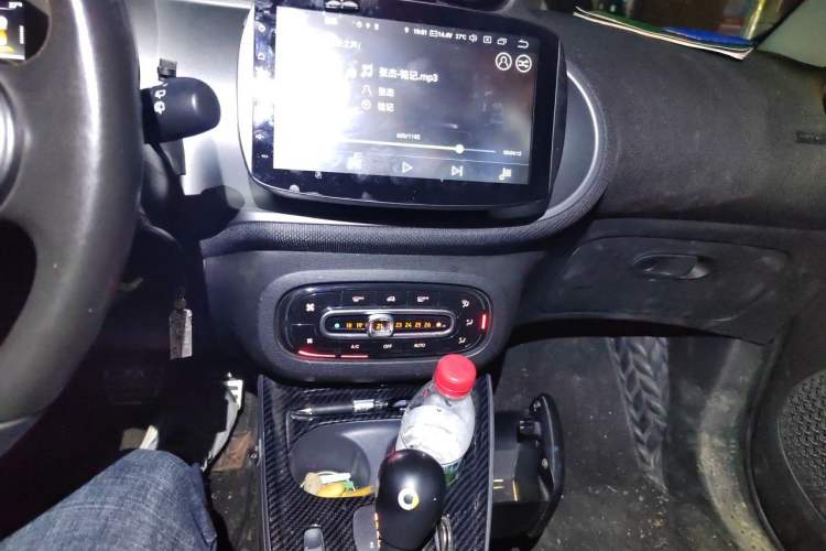 Used smart fortwo 2016 0.9T 66kW Hardtop Pioneer Edition Audio And AC Panel