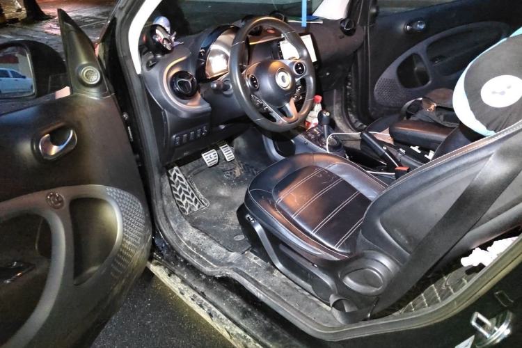 Used smart fortwo 2016 0.9T 66kW Hardtop Pioneer Edition Driver Seat