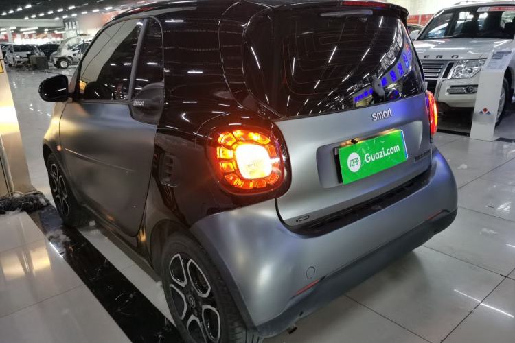 Used smart fortwo 2016 1.0L Grey Ranger Special Edition Exterior 2