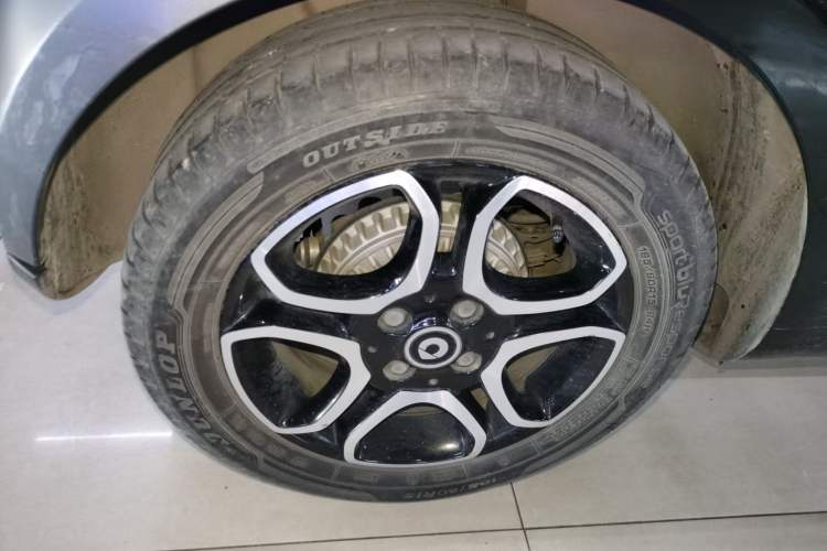 Used smart fortwo 2016 1.0L Grey Ranger Special Edition Exterior 5