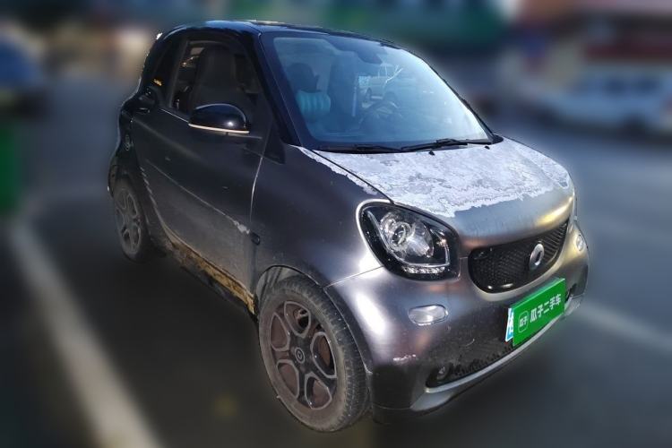 Used smart fortwo 2016 0.9T 66kW Hardtop Pioneer Edition Front Right 45 Deg