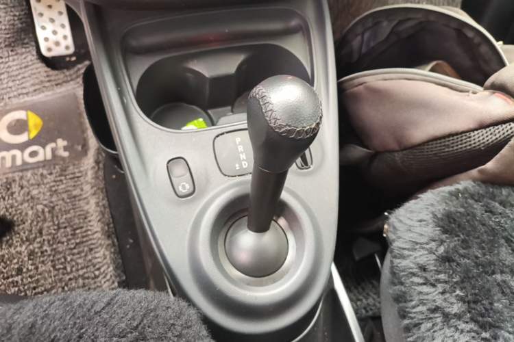 Used smart fortwo 2016 0.9T 66kW Hardtop Ultimate Edition Gear Lever